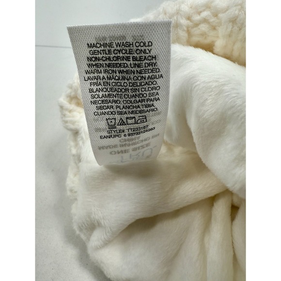 Time and Tru Cable Knit Beanie Winter Hat Faux Fur Pom Cream One Size New - Picture 5 of 6